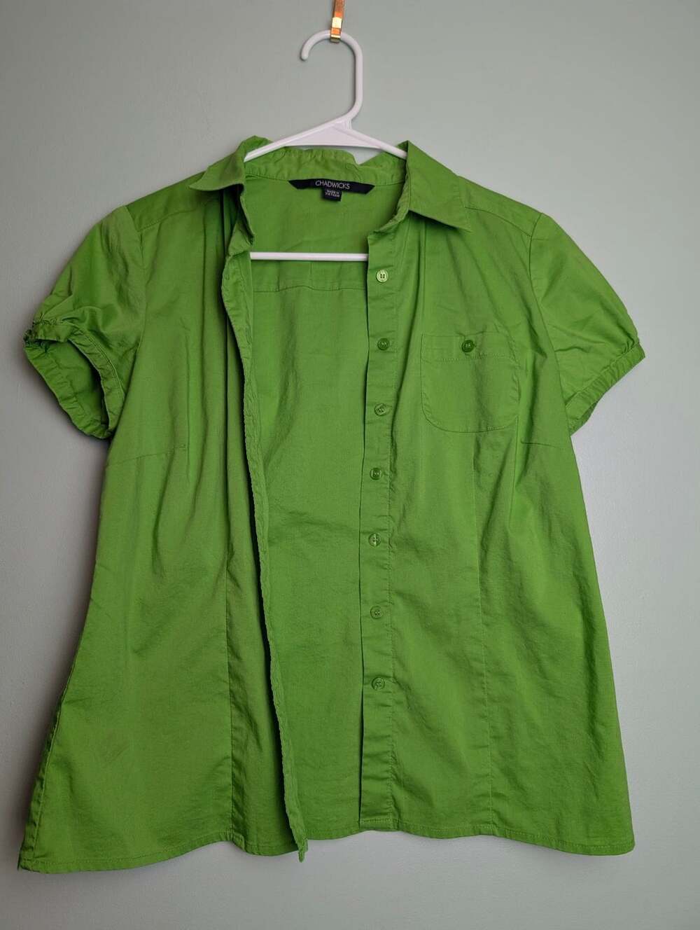Corporatechic Classicstyle Chadwicks Button Down Shirt Size 4
